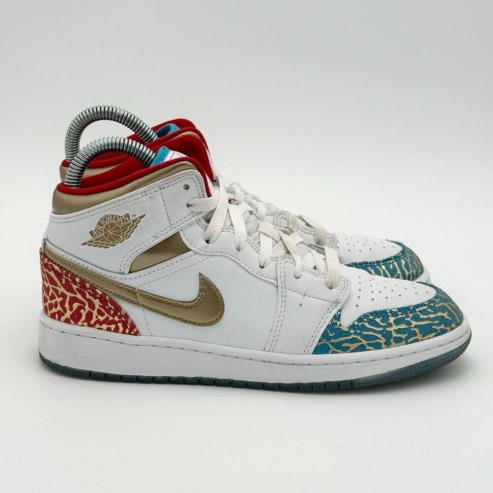 Nike Air Jordan 1 Mid “NC To CHI” 2023 Blue White Gold Red US Kids Size 4.5Y / E - Picture 5 of 14